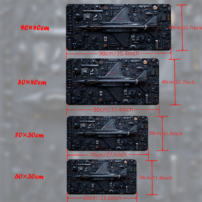 Tappetino per scrivania Deskzone™ AeroForce Jet Black Blueprint. Presenta un caccia nero stilizzato su uno sfondo di componenti meccanici e schemi tecnici. Dettaglio delle dimensioni: 90x40cm (35.4x15.7 pollici), 80x40cm (31.4x15.7 pollici), 70x30cm (27.5x11.8 pollici) e 60x30cm (23.6x11.8 pollici) con misure in cm e pollici.